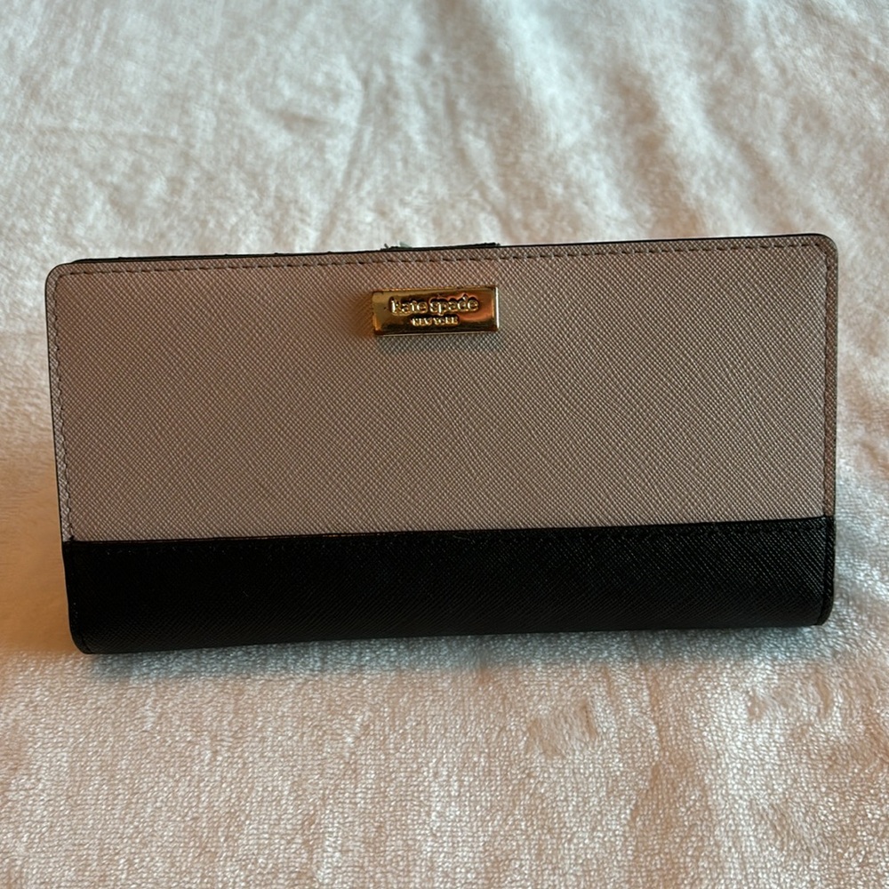 Kate Spade Black and Tan Wallet